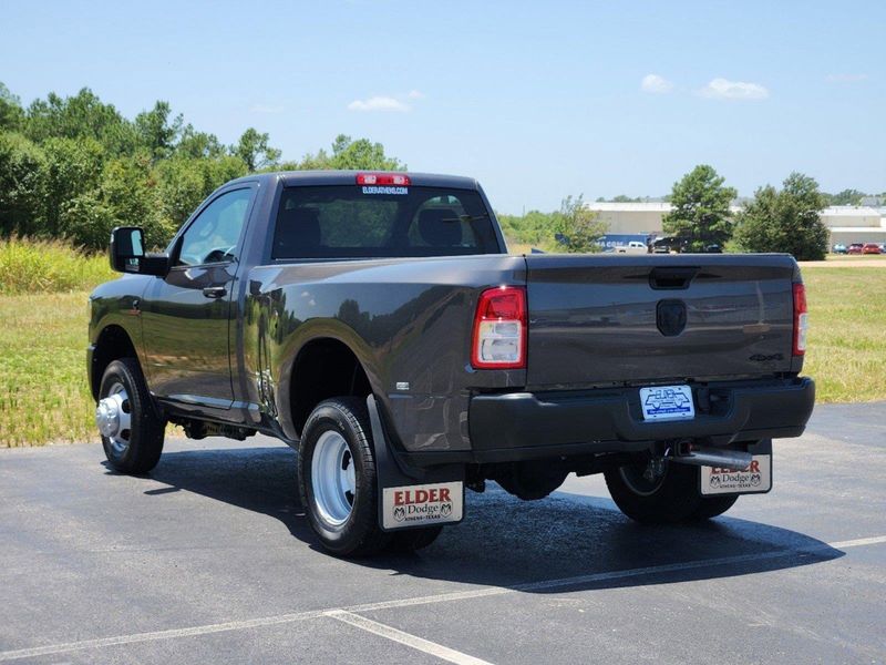 2024 RAM 3500 Tradesman Regular Cab 4x4 8