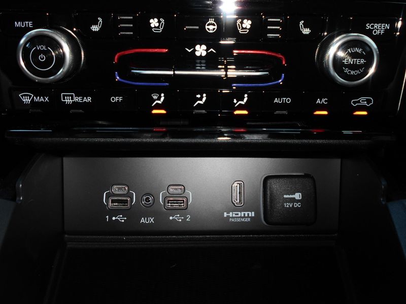 New 2025 Jeep Grand Cherokee L Summit Reserve 4x4Image 18