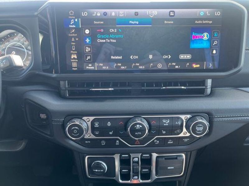 2025 Jeep Wrangler Sahara2025 Jeep Wrangler 4-door Sahara