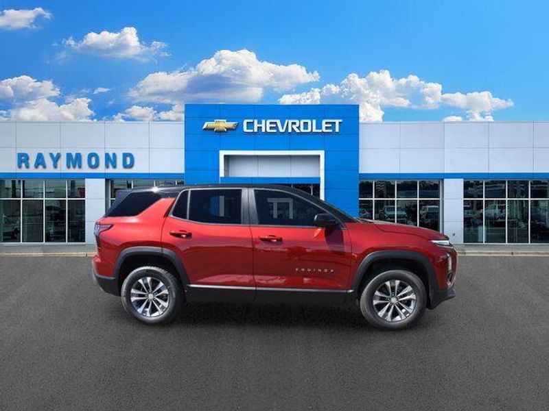 New 2026 Chevrolet Equinox LTImage 2
