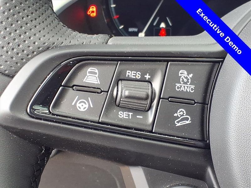 New 2025 Alfa Romeo Stelvio AwdImage 19