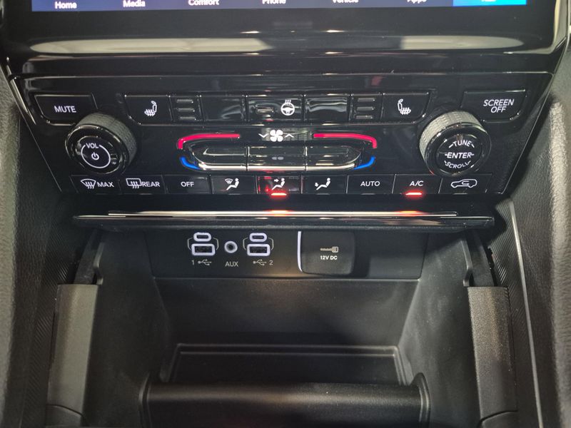 2025 Jeep Grand Cherokee L Limited 4x4Image 35