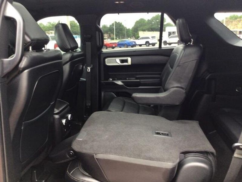 2020 Ford Explorer LimitedImage 17