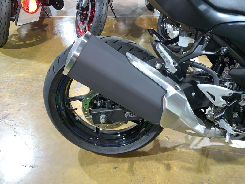New 2025 Kawasaki NINJA 500 SE ABS Image 11