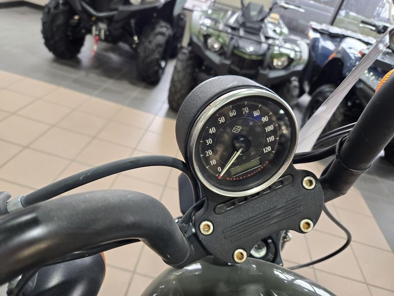 USED 2019 HARLEY SPORTSTER IRON 883 Image 15