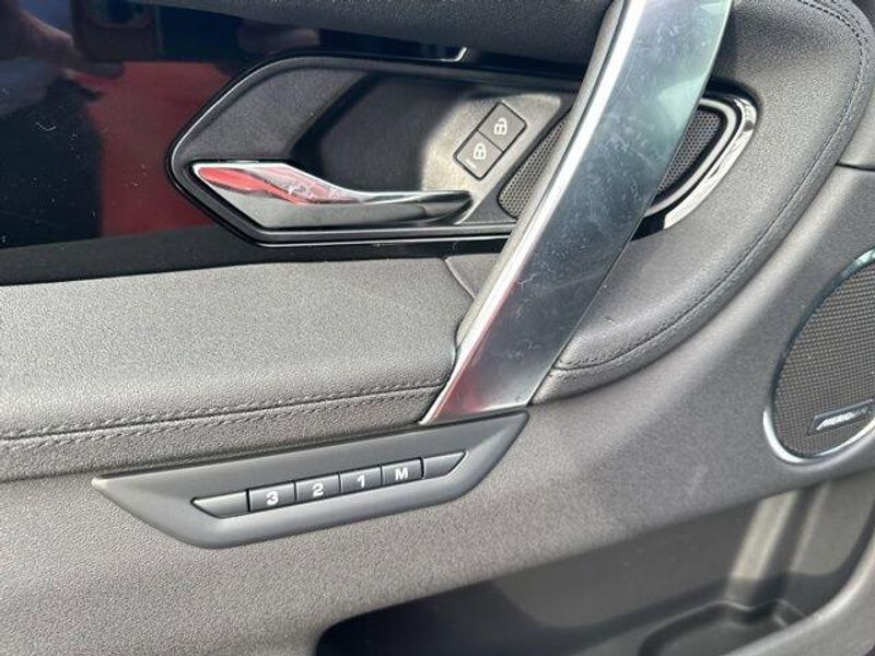 2025 Land Rover Discovery Sport S
