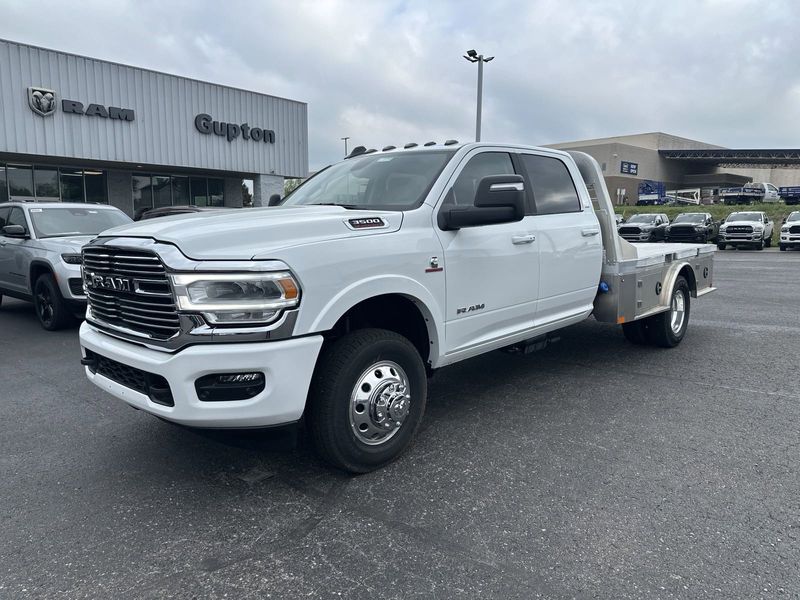 2024 RAM 3500 Laramie Crew Cab Chassis 4x4 60