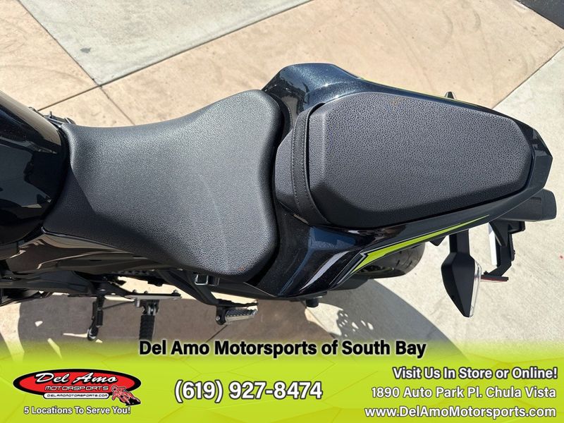 2024 Kawasaki ZR900FRFNL-BK1  in a METALLIC SPARK BLACK/METALLIC MATTE DARK GRAY exterior color. Del Amo Motorsports of South Bay (619) 547-1937 delamomotorsports.com 