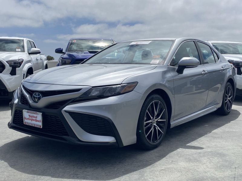 Used 2023 Toyota Camry SEImage 6