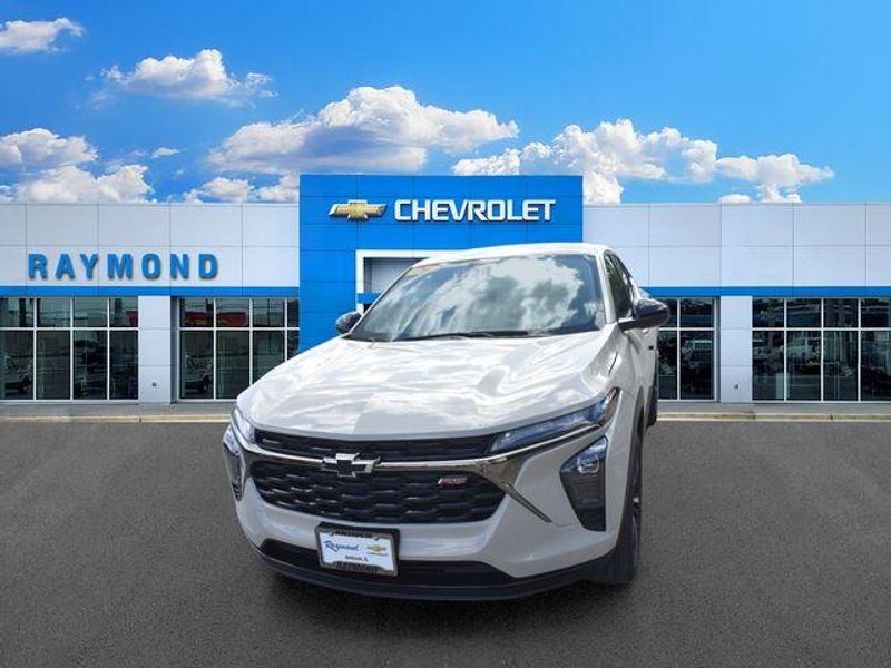 New 2026 Chevrolet Trax 1RSImage 8