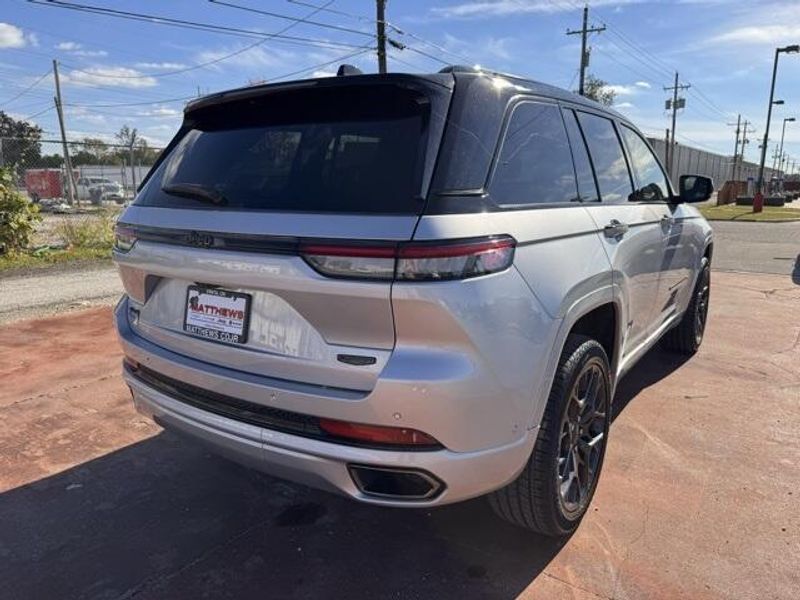 New 2025 Jeep Grand Cherokee Summit Reserve 4x4Image 7