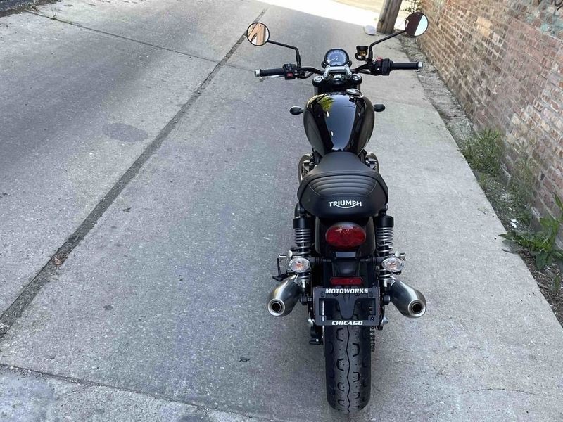 2022 Triumph Street TwinImage 8