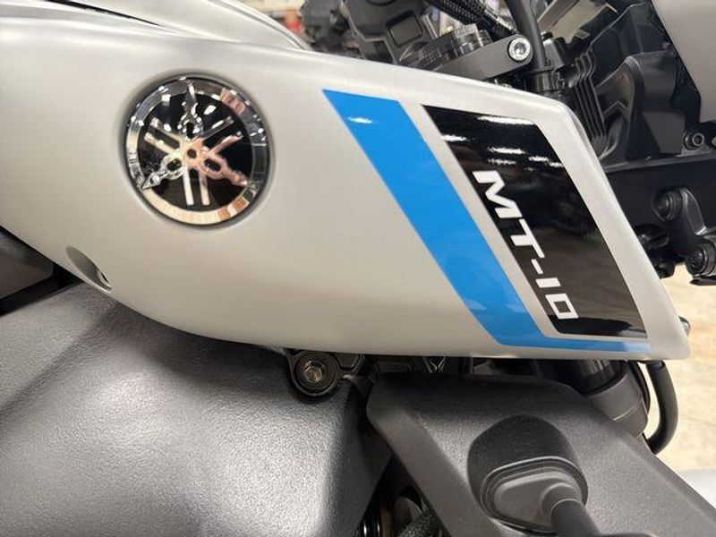 New 2026 Yamaha MT-10 Image 26