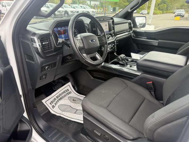2022 Ford F-150 XLT photo 8