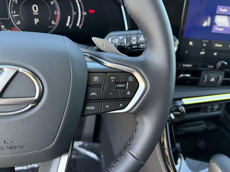 2025 Lexus NX 250Image 23