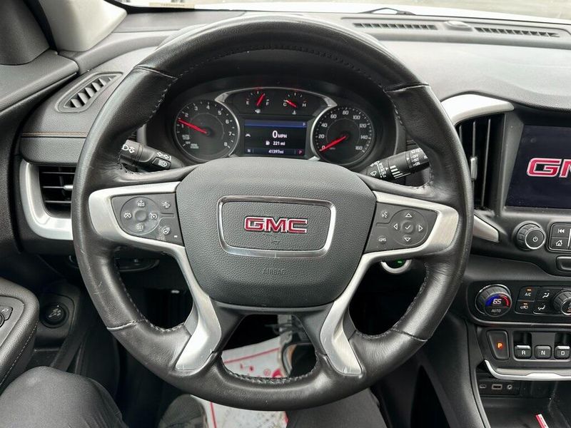 2020 GMC Terrain SLTImage 2