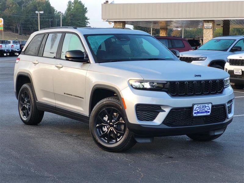 2025 Jeep Grand Cherokee Altitude X 4x4Image 1