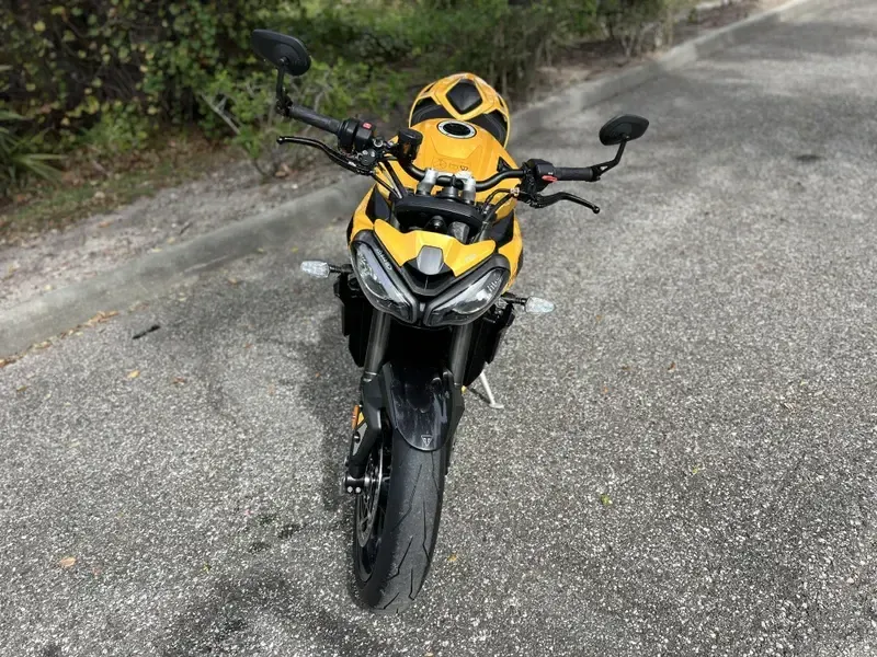 2025 Triumph Street Triple 765 RS