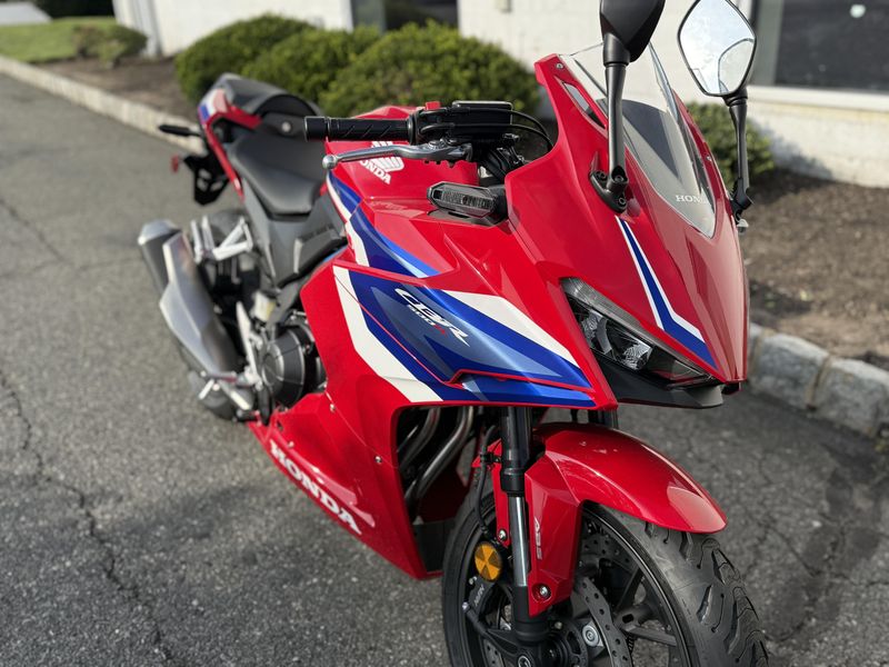 2025 Honda CBR500RImage 4