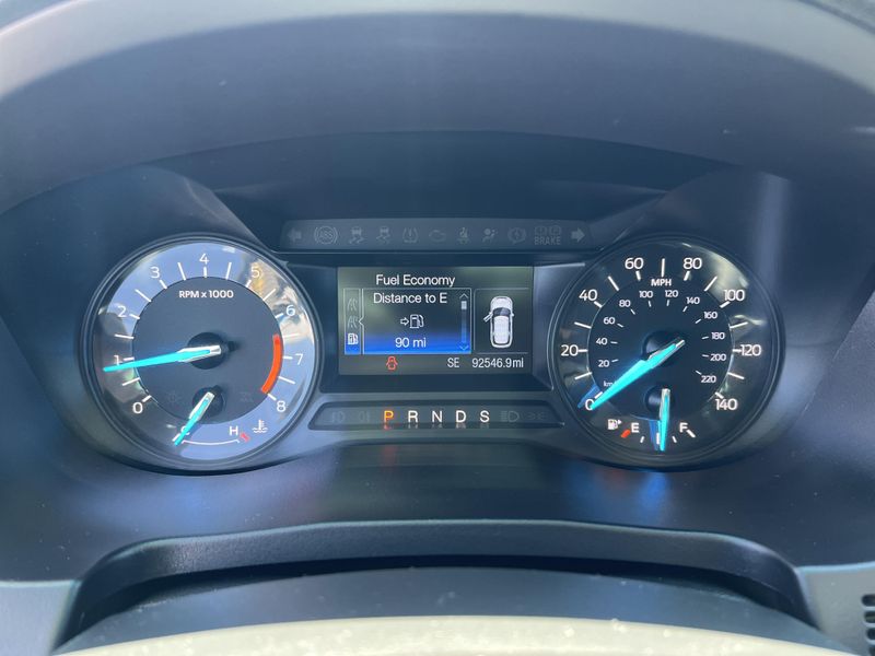 2016 Ford Explorer XLTImage 9