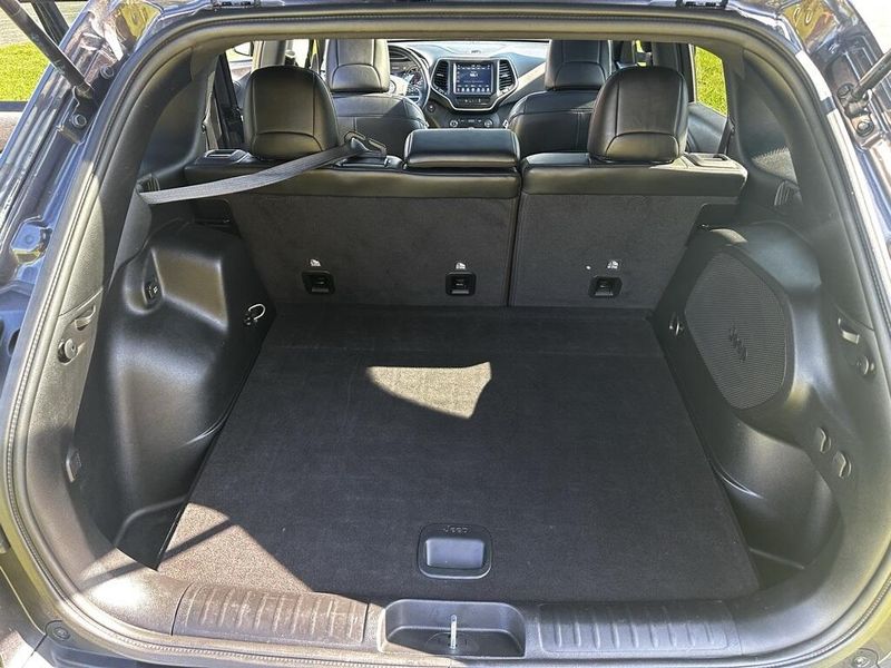 2021 Jeep Cherokee Altitude Latitude Lux photo 11