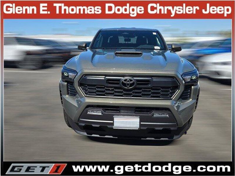 2025 Toyota Tacoma TRD Sport photo 2
