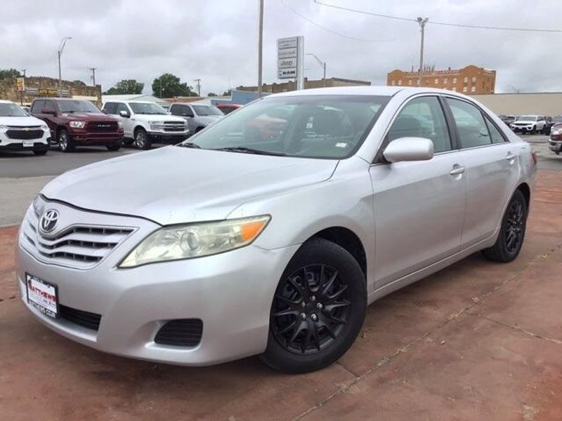 2011 Toyota Camry LEImage 18
