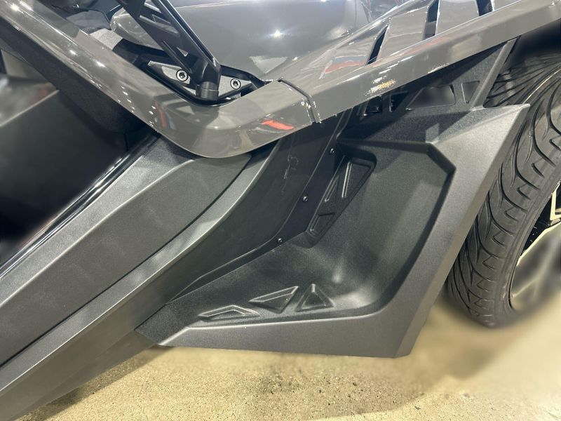2025 Polaris SLINGSHOT R AUTODRIVE Image 26