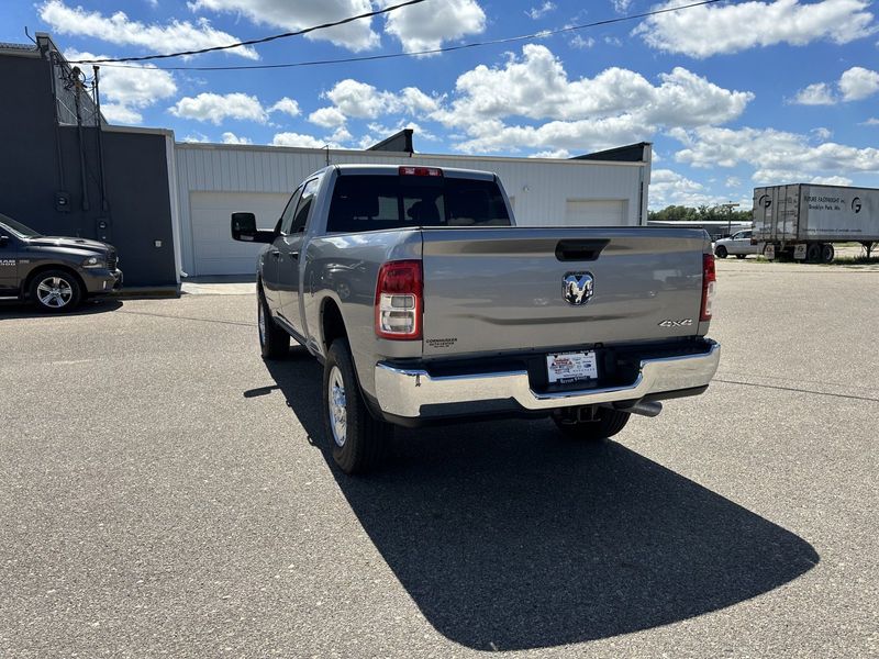 2023 RAM 3500 Tradesman Crew Cab 4x4 6