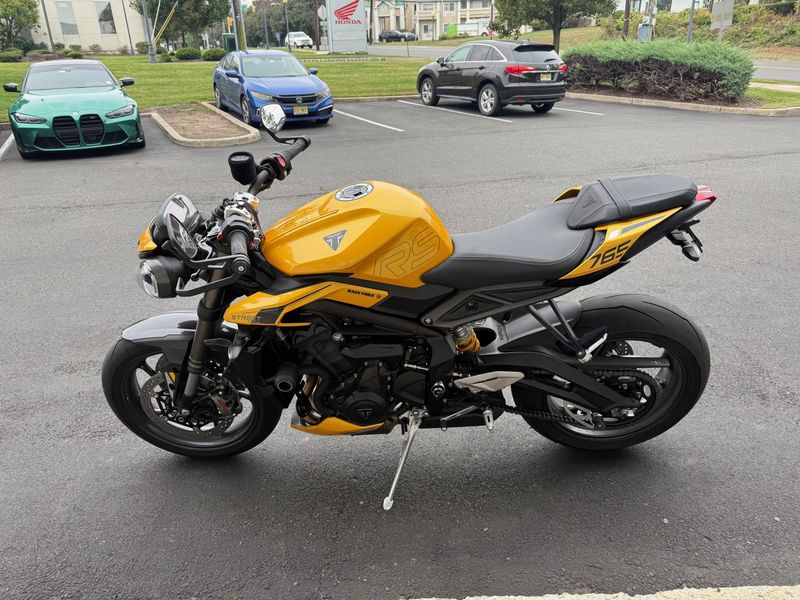 2024 Triumph Street Triple 765 RSImage 2