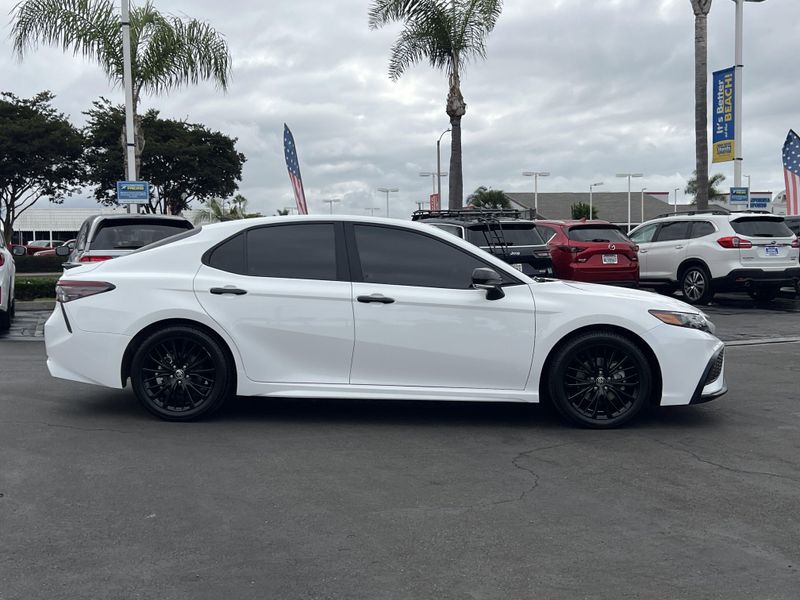 Used 2022 Toyota Camry Hybrid SEImage 24