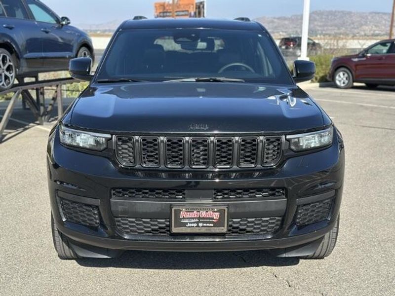 Used 2024 Jeep Grand Cherokee L AltitudeImage 8