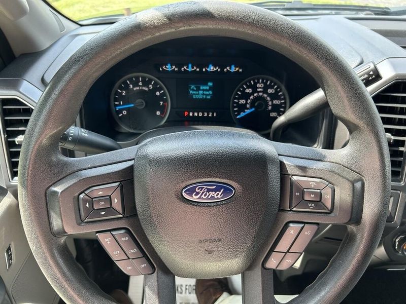 2017 Ford F-150 XLT photo 13