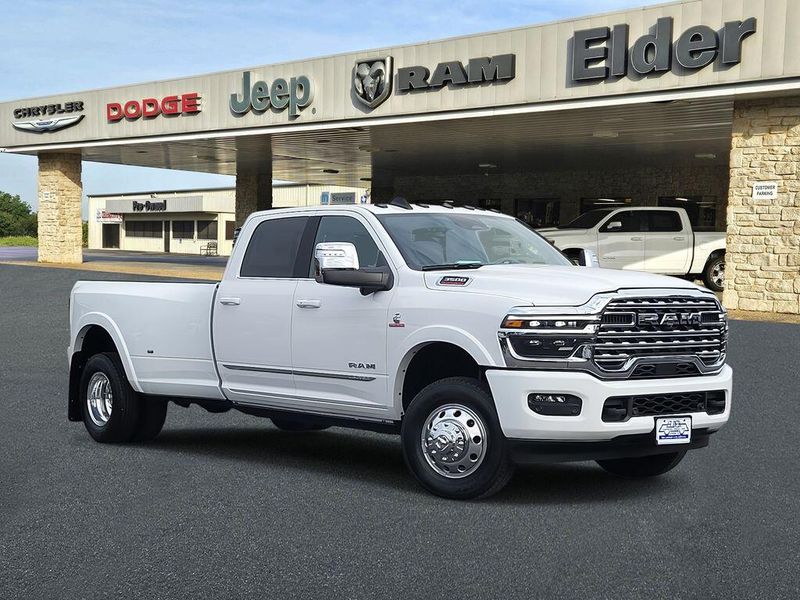 2025 RAM 3500 Limited Crew Cab 4x4 8