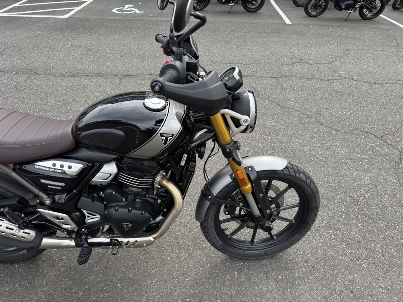 2025 Triumph SCRAMBLER 400 X - PHANTOM BLACK - SILVER ICE 