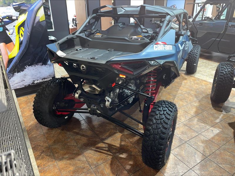 2025 Can-Am MAVERICK R MAX X RS WITH SMART-SHOX 999T DCT Image 3