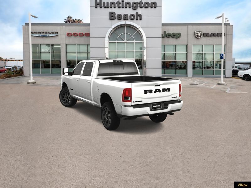 2025 RAM 3500 Laramie Crew Cab 4x4Image 5