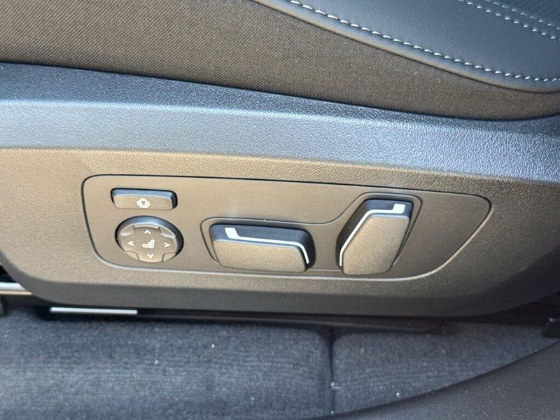 New 2026 BMW X3 30 xDriveImage 18