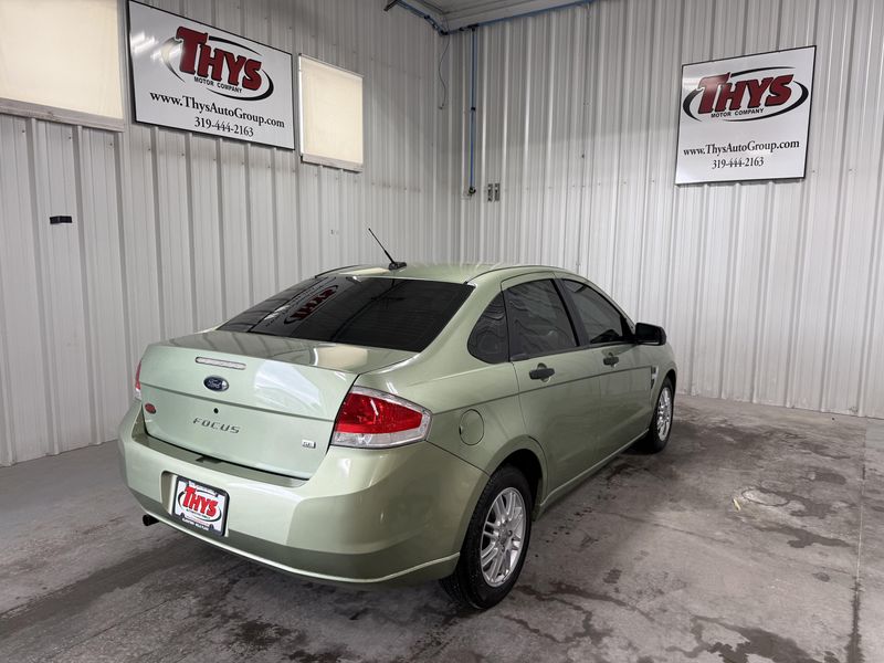 Used 2008 Ford Focus Image 3