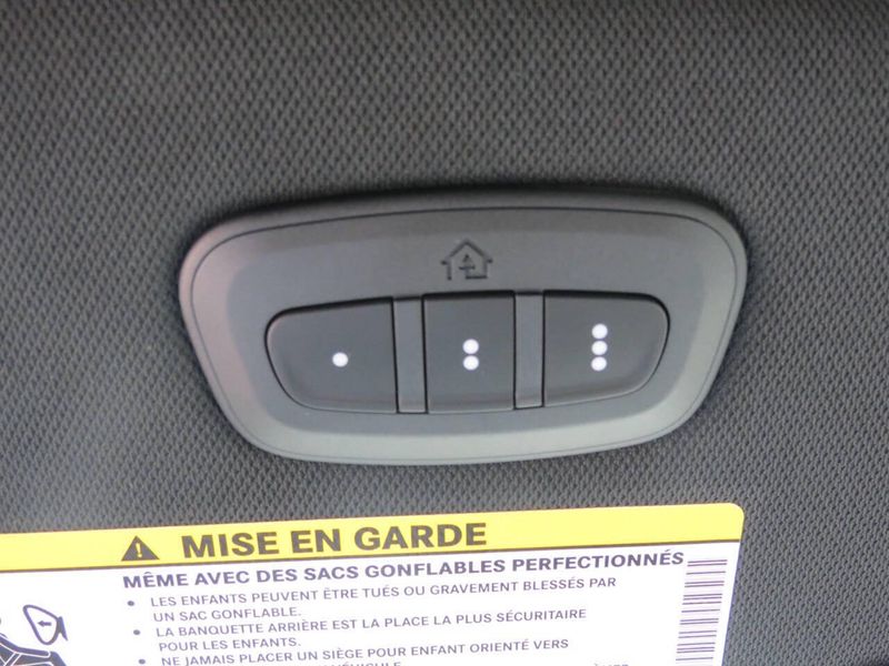 New 2026 Chrysler Pacifica SelectImage 12