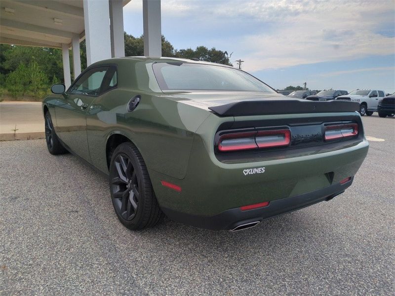 2023 Dodge Challenger SXTImage 2