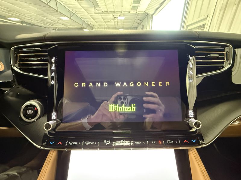 2026 Jeep Grand Wagoneer Summit Reserve 4x4Image 30