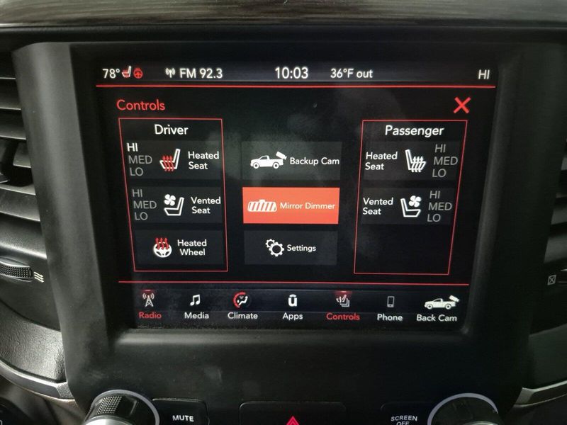 2019 RAM 1500 LaramieImage 32