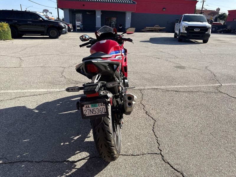 Used 2025 Honda CBR500R Image 18