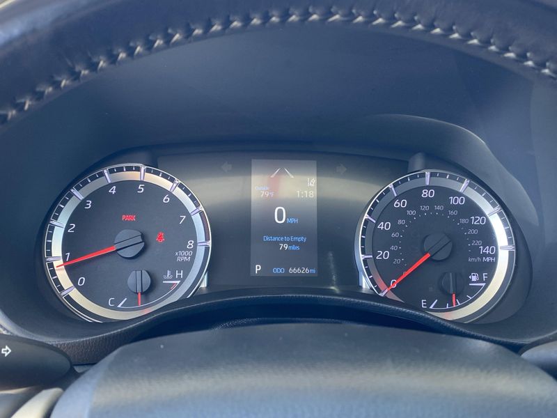 Used 2022 Toyota Highlander LEImage 29