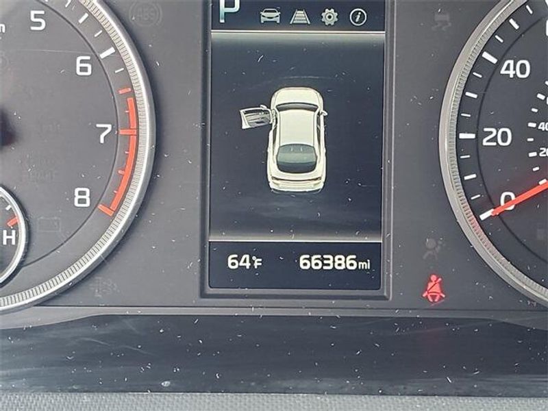 2021 Kia K5 LXImage 12