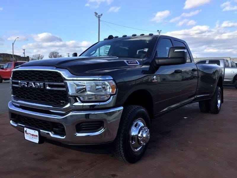 2024 RAM 3500 Tradesman Crew Cab 4x4 8