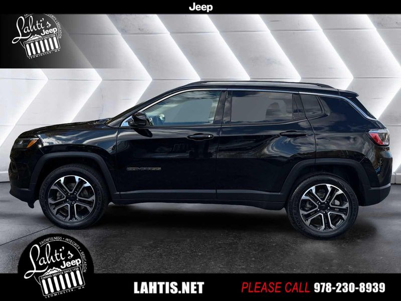 2022 Jeep Compass Limited photo 2