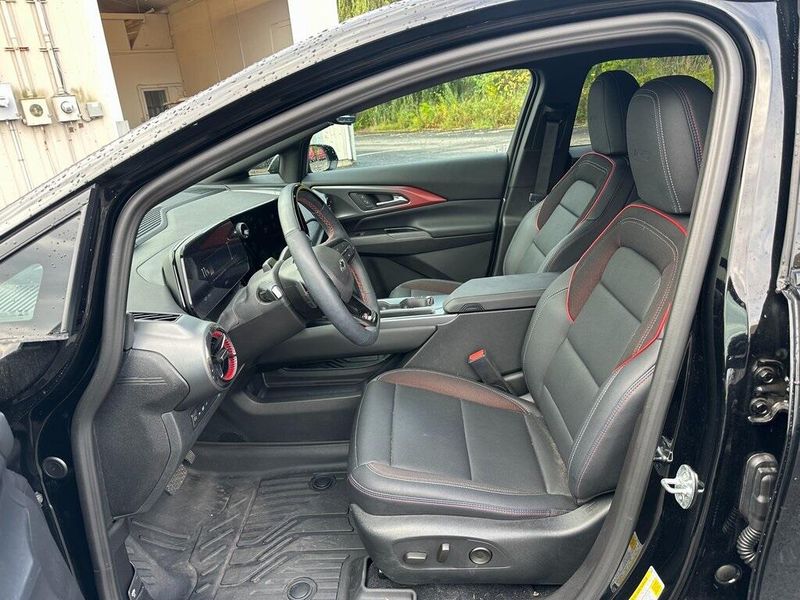 2025 Chevrolet Equinox EV 3RS photo 17
