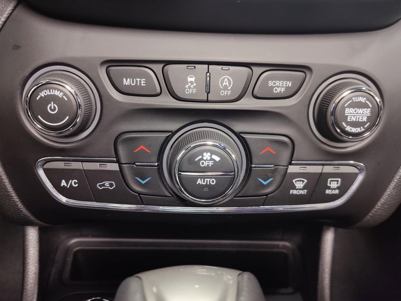 2021 Jeep Cherokee Limited High Altitude 4x4Image 24